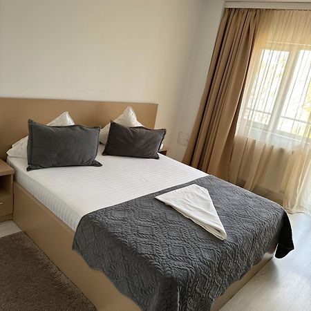 Fast Airport Accomodation Otopeni Luaran gambar